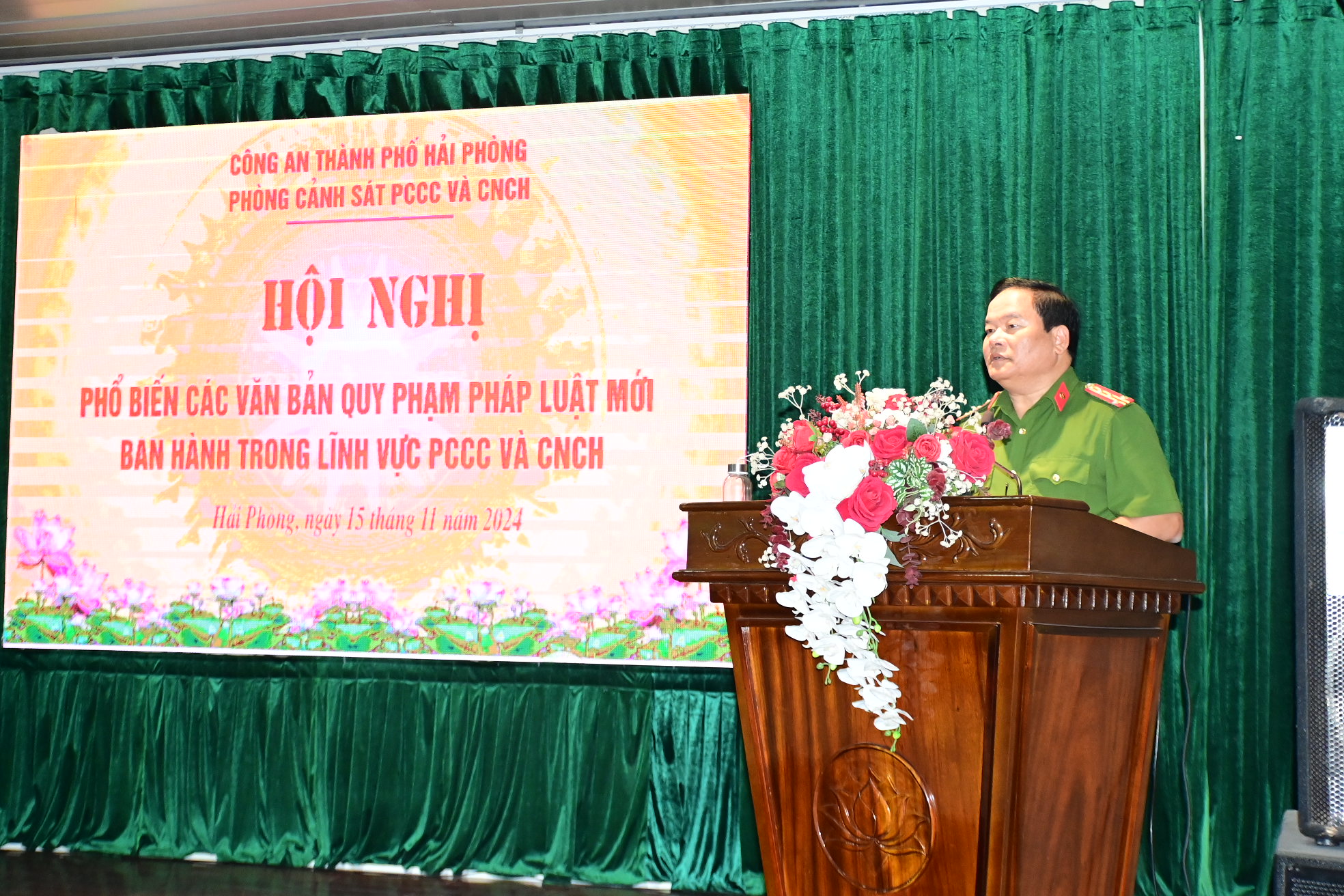 Tổ chức phổ biến, quán triệt các văn bản quy phạm pháp luật mới ban hành trong lĩnh vực PCCC và CNCH cho các doanh nghiệp kinh doanh dịch vụ PCCC